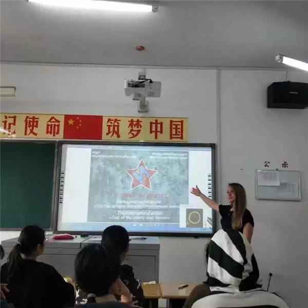 外语学院1.jpg